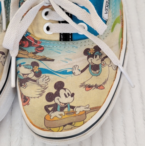 Vans x Disney Aloha Mickey Mouse Hawaii Sneakers Woman's 8.5 Men's 7 - Picture 3 of 12